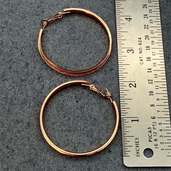 Hoop Pierced Earrings Rose Gold Copper Sparkle Latch Retro BoHo Soft Girl Barbie - Picture 5 of 5
